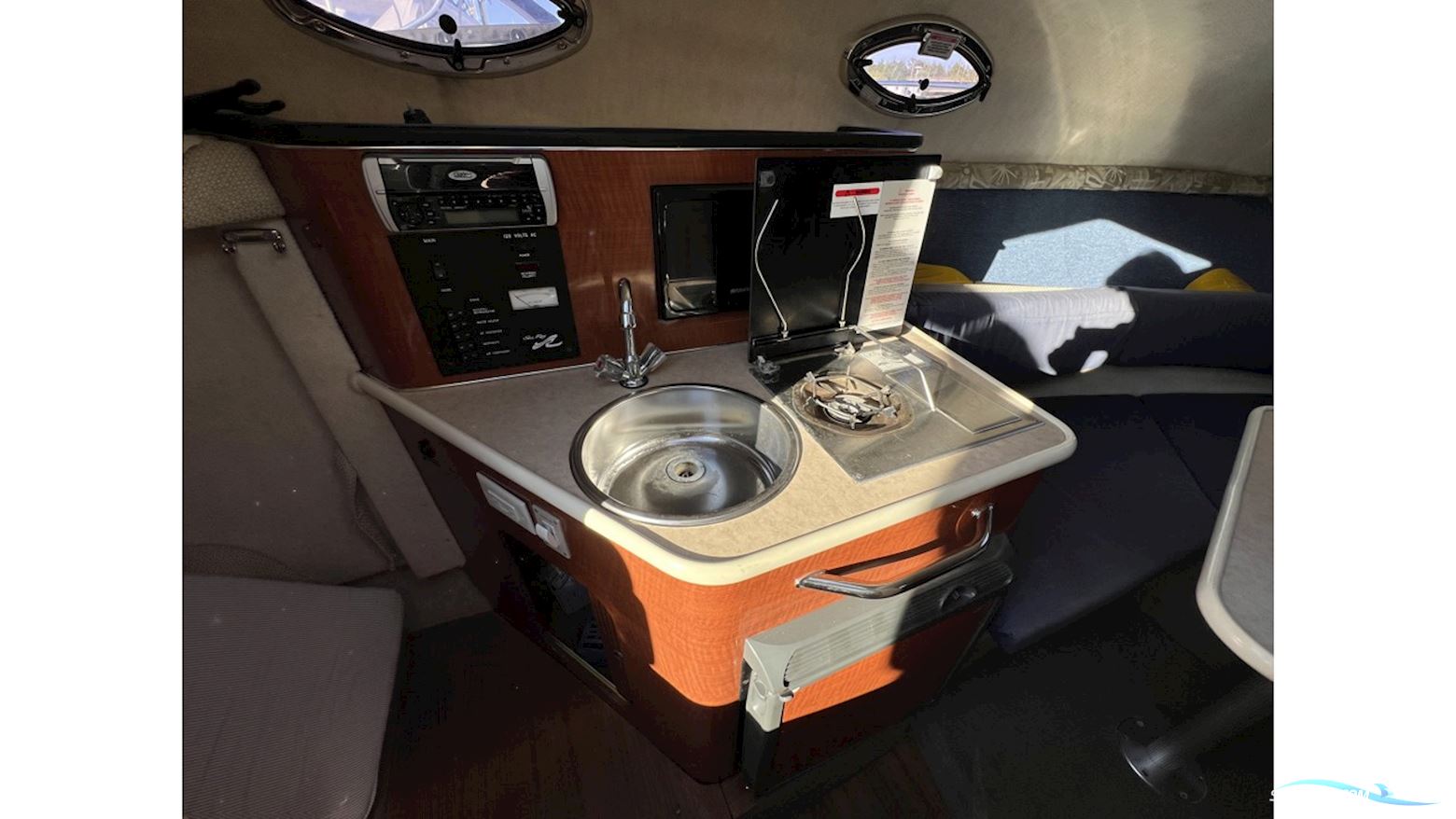 Sea Ray 240 SUNDANCER