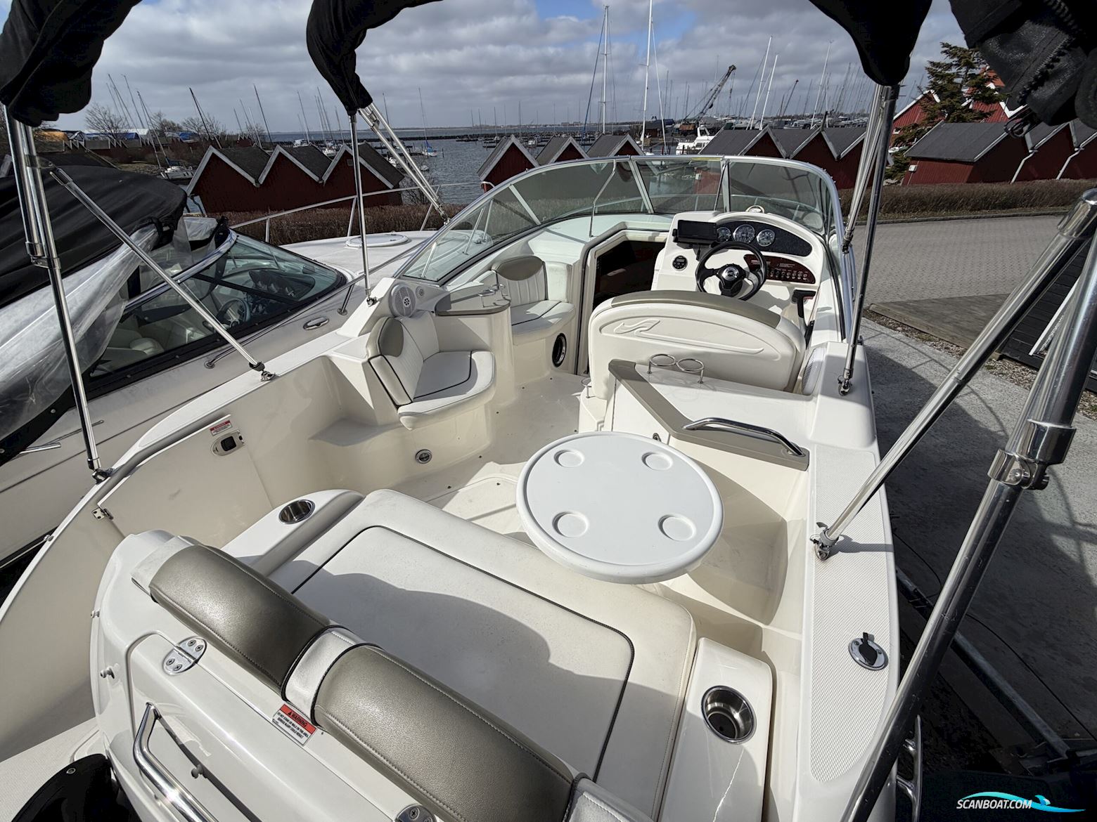Sea Ray 245 Sundancer
