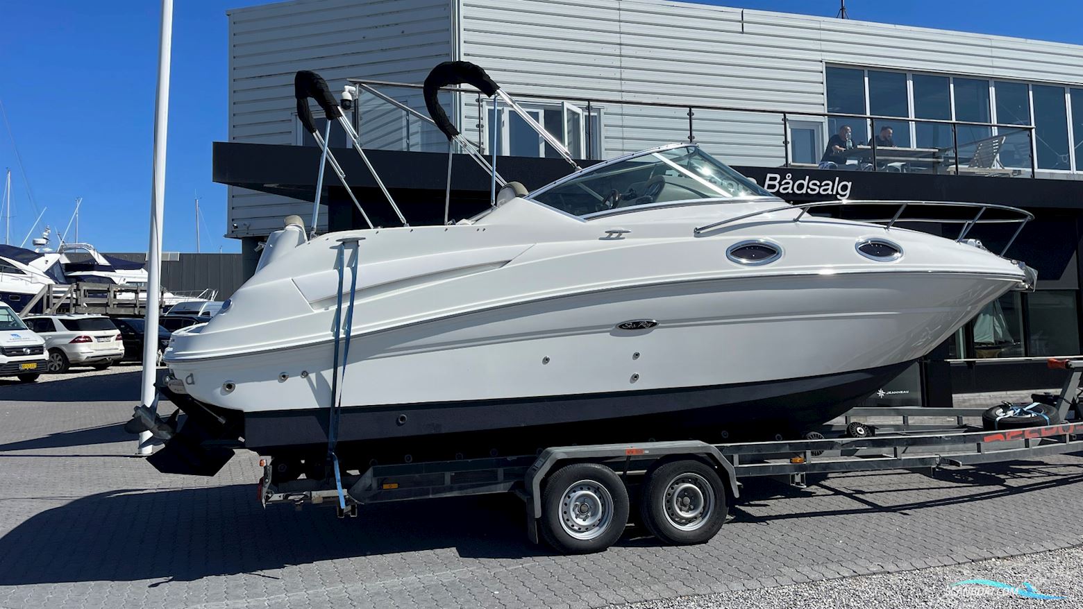 Sea Ray 245 Sundancer