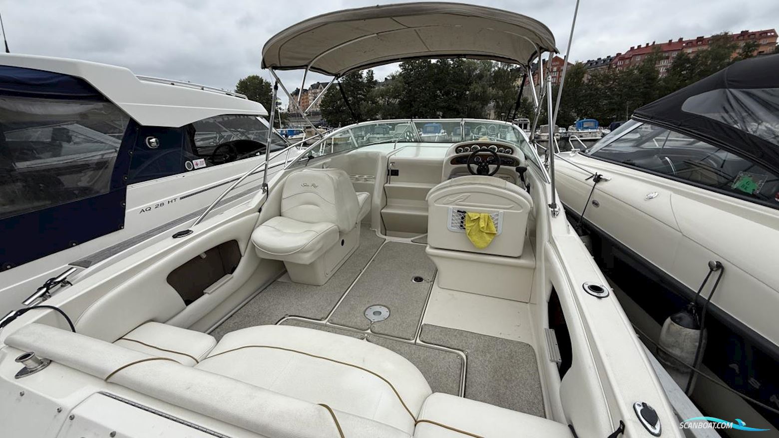 Sea Ray 245 WEEKENDER