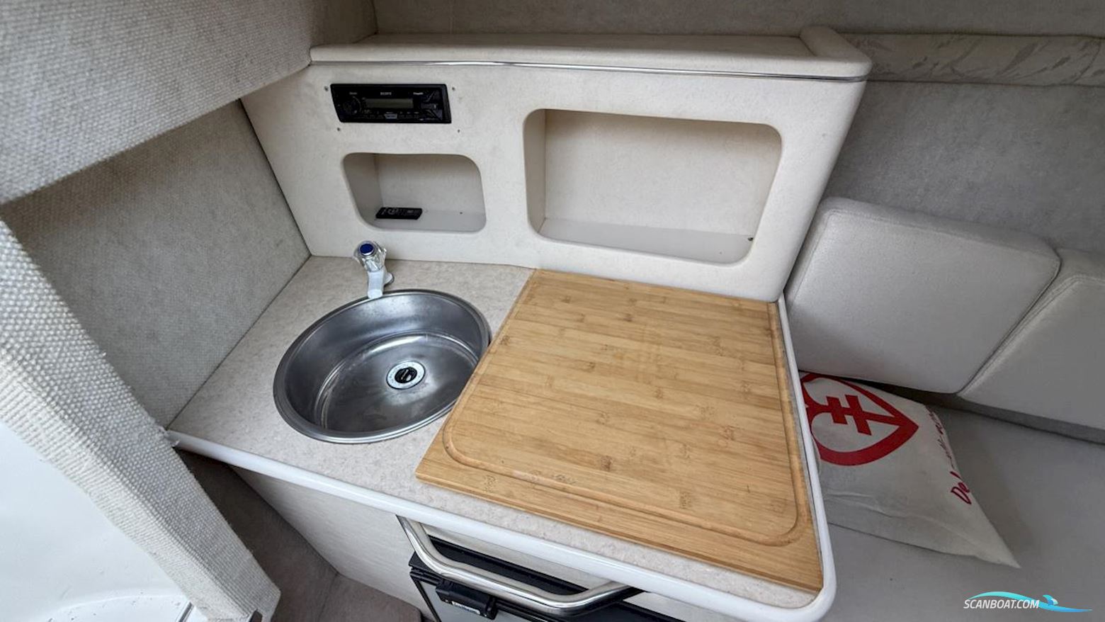 Sea Ray 245 WEEKENDER