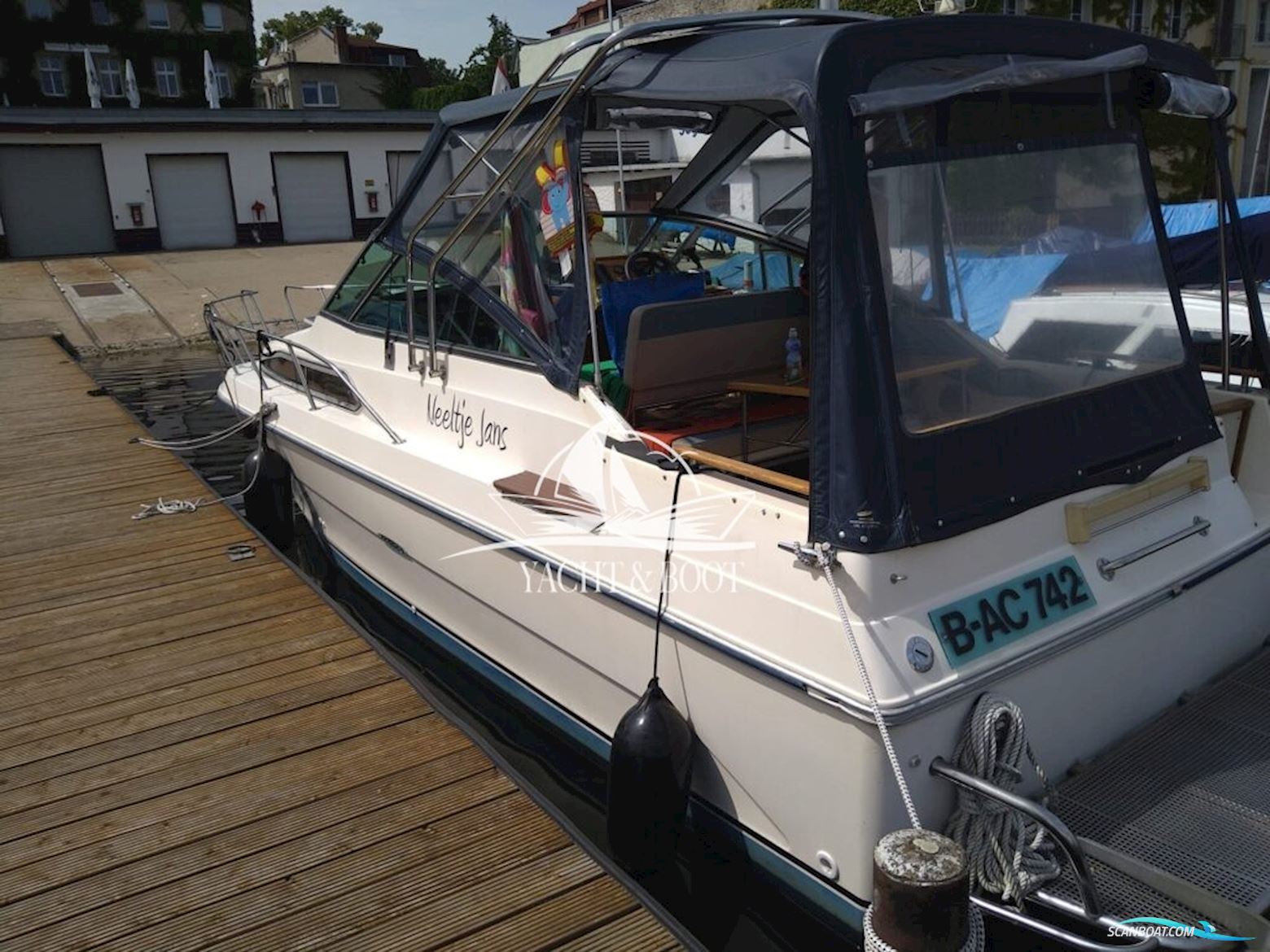 Sea Ray 250 DA
