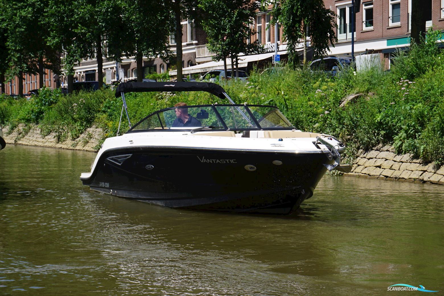 Sea Ray 250 SLX