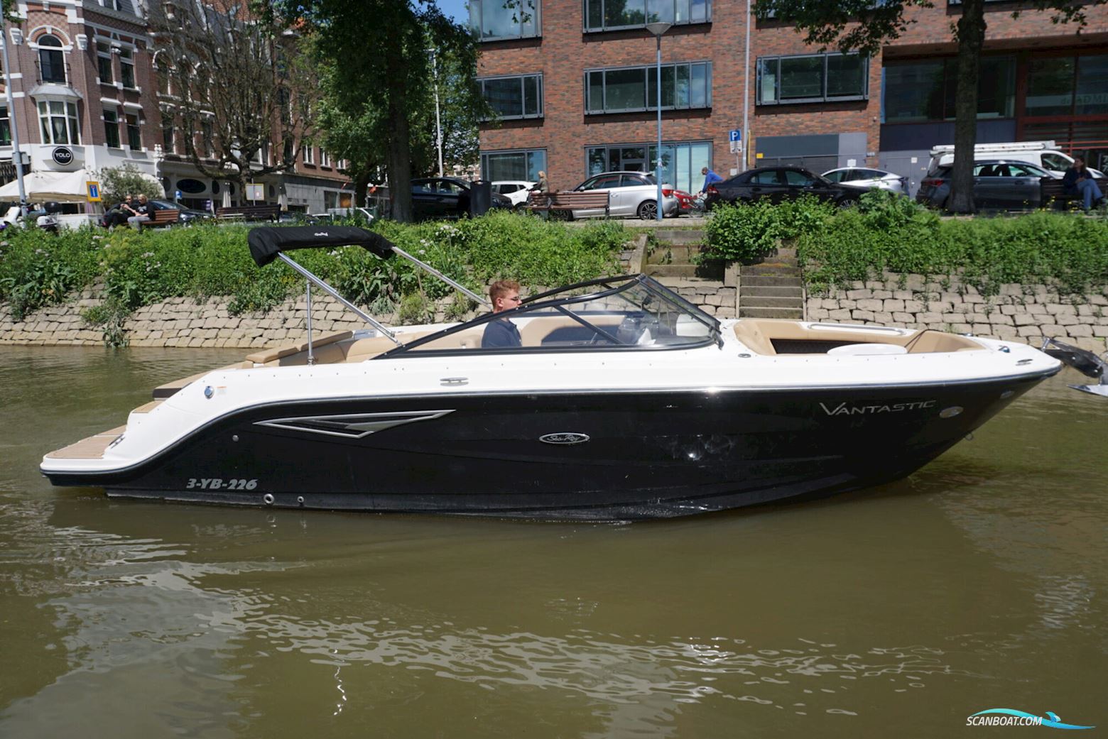 Sea Ray 250 SLX