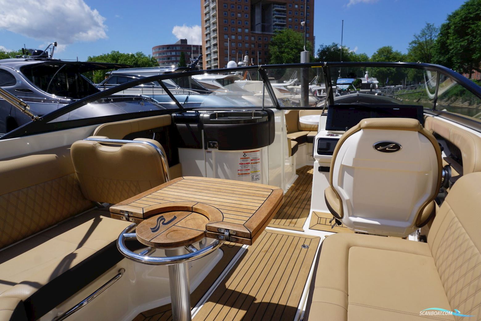 Sea Ray 250 SLX