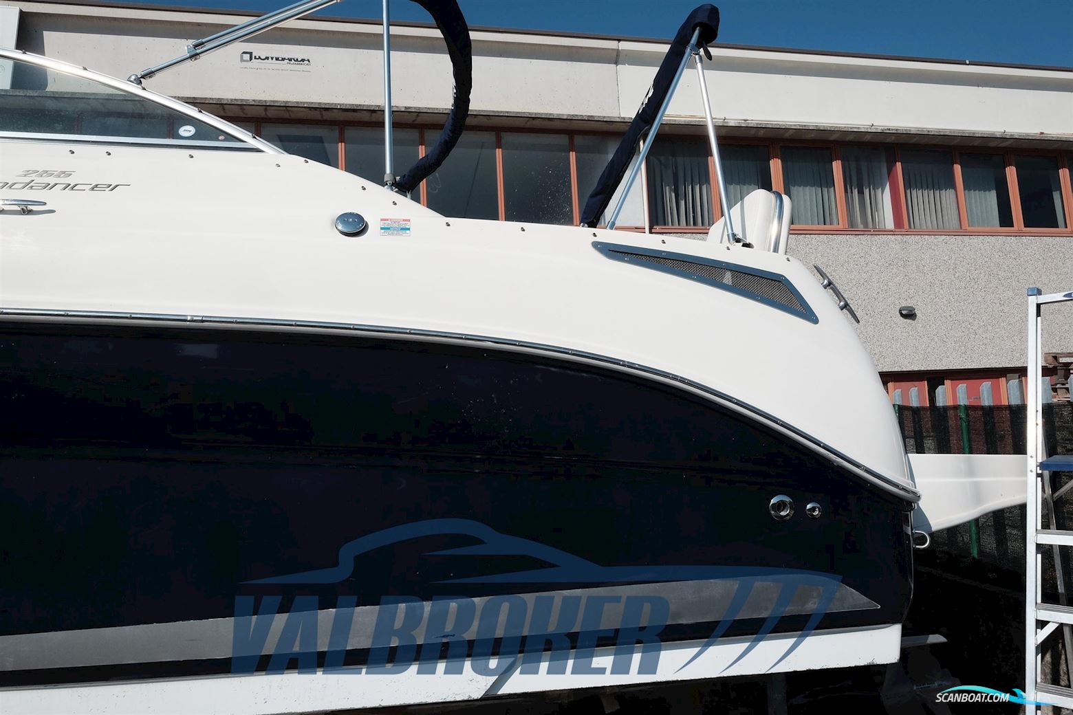 Sea Ray 255 DA Sundancer