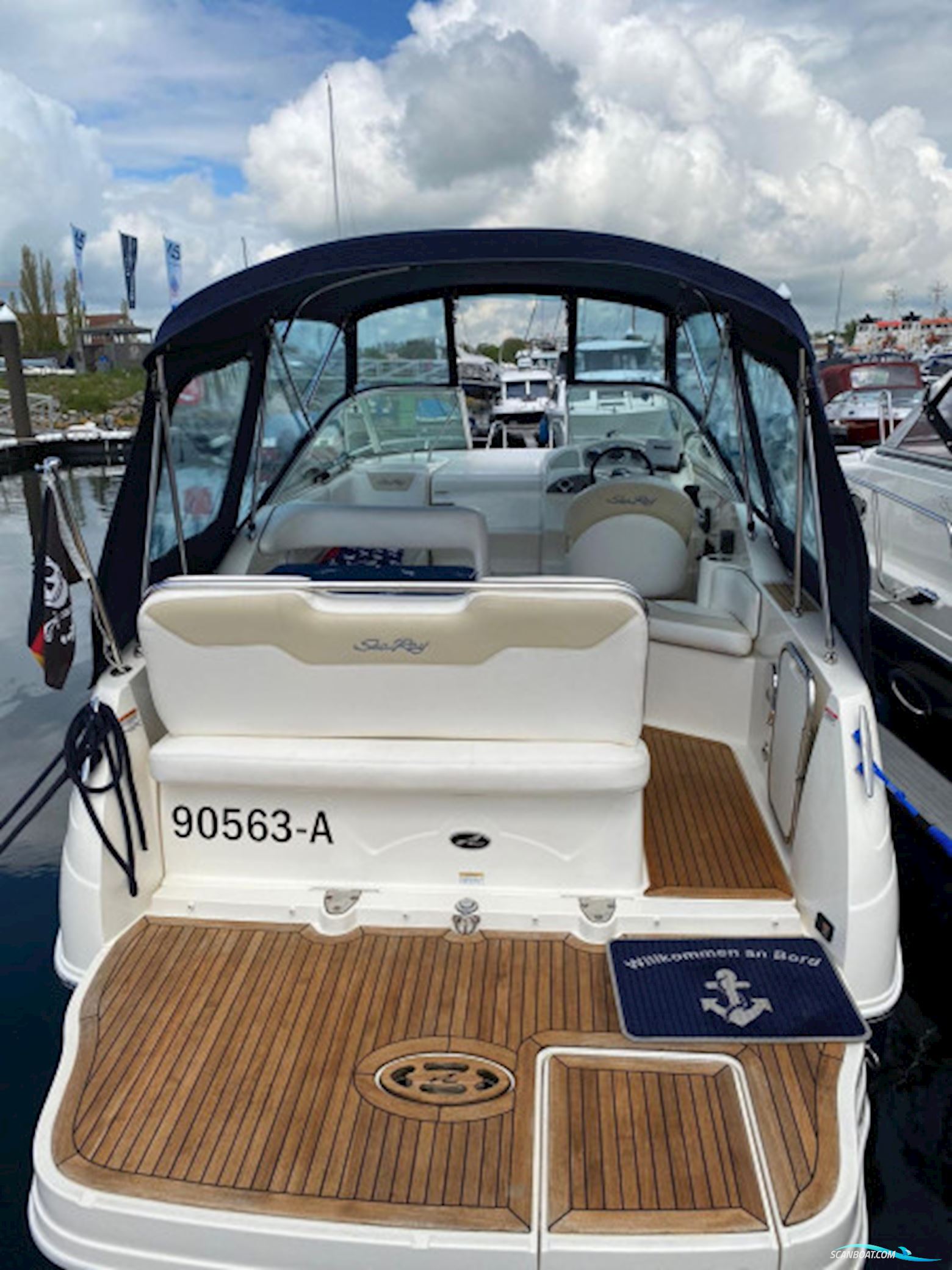 Sea Ray 255 Sundancer