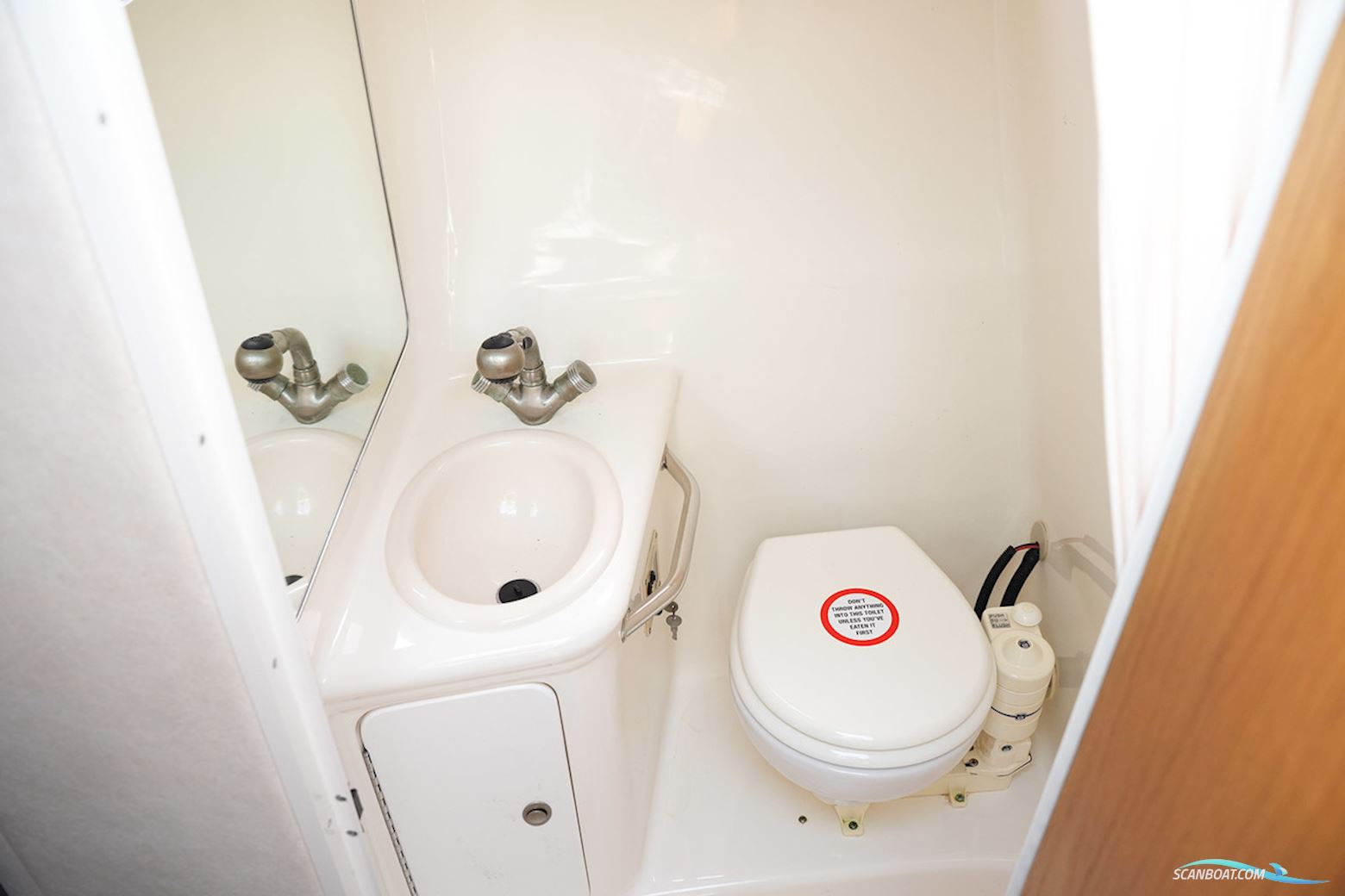 Sea Ray 255 Sundancer