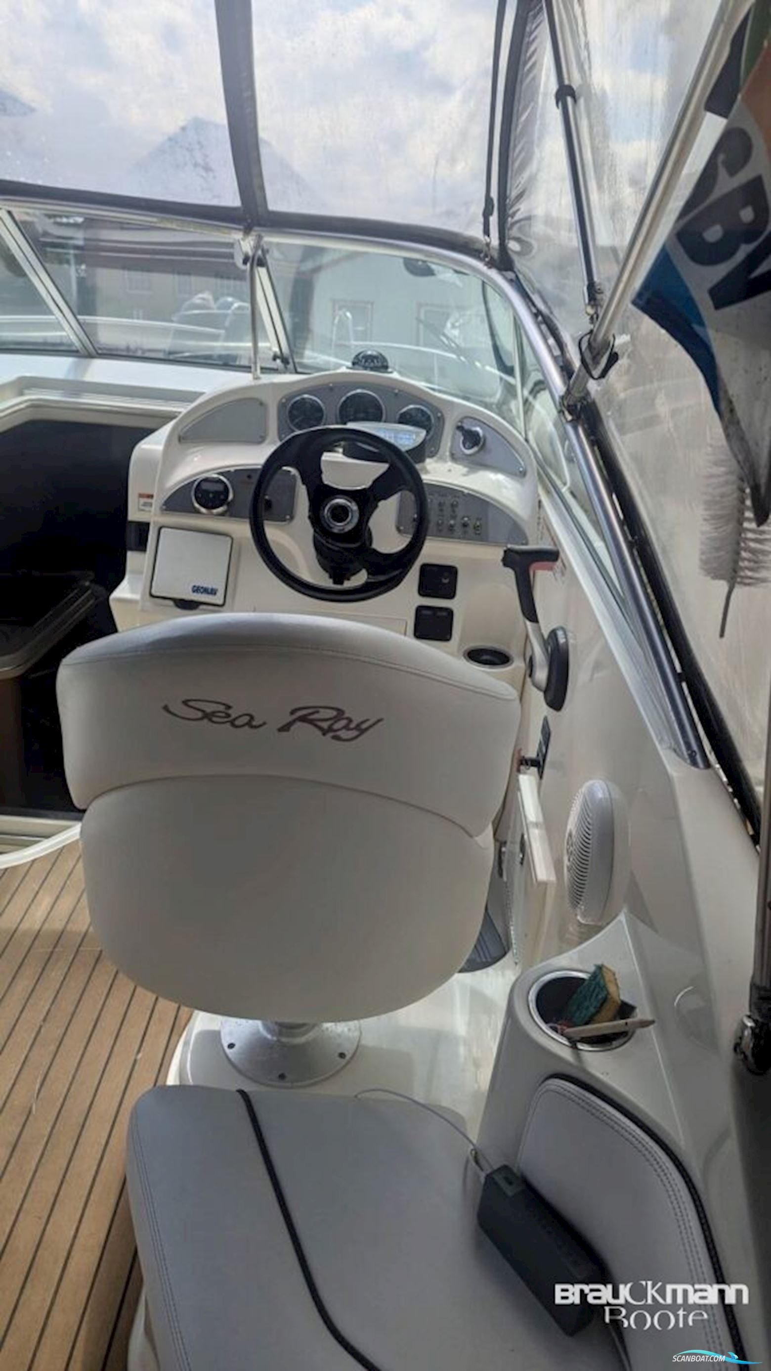 Sea Ray 255 Sundancer
