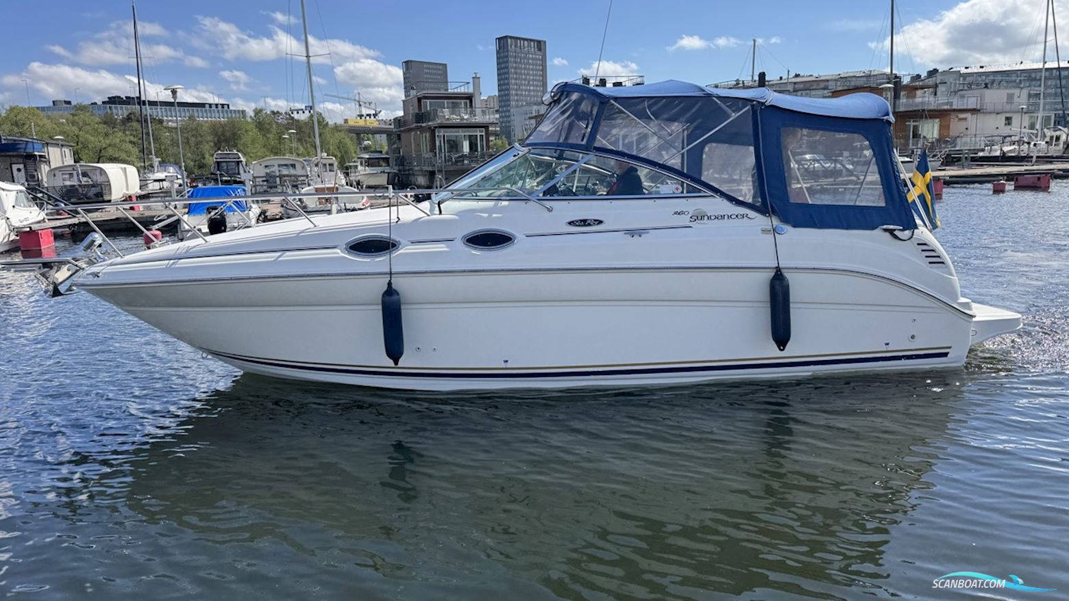 Sea Ray 260 Sundancer Motorboat 2003, with Mercruiser engine, Sweden
