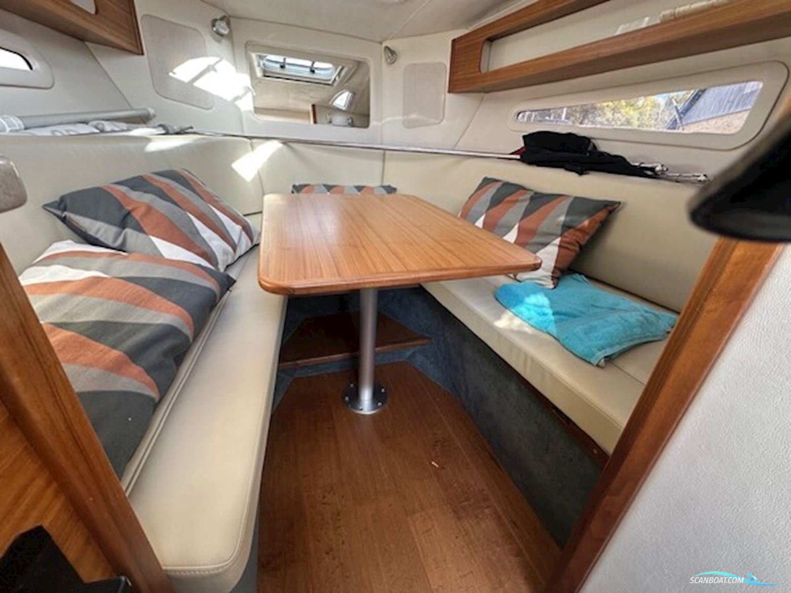 Sea Ray 265 Sundancer 2015 – Mercruiser 350 Mag Dts – 343,9 Timer