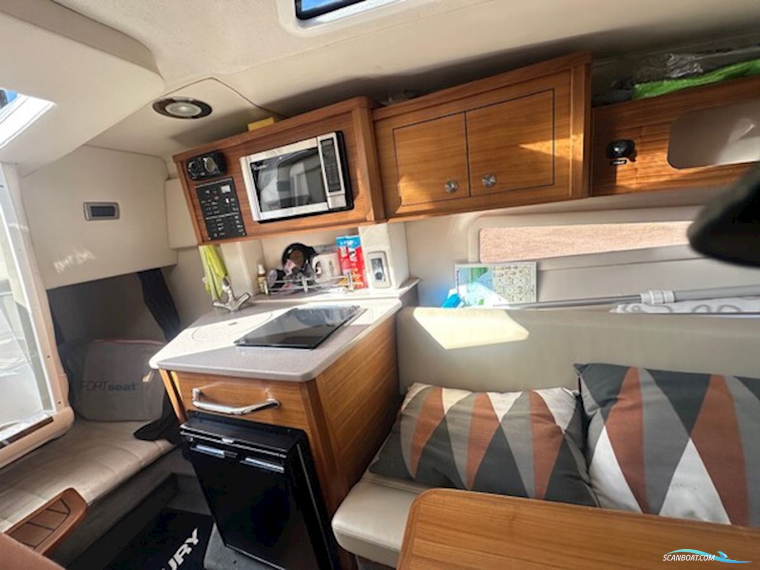 Sea Ray 265 Sundancer 2015 – Mercruiser 350 Mag Dts – 343,9 Timer