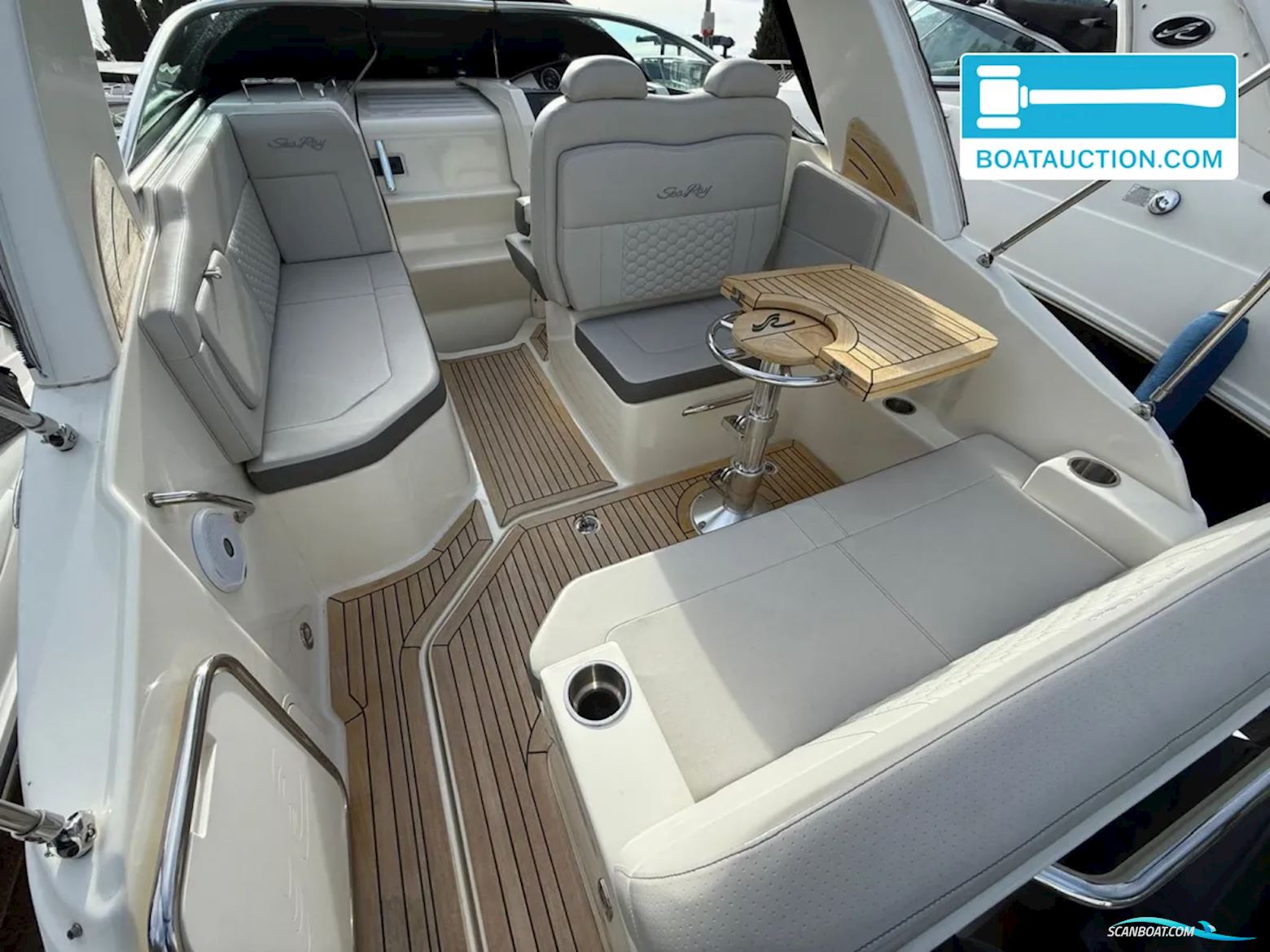 Sea Ray 265 Sundancer