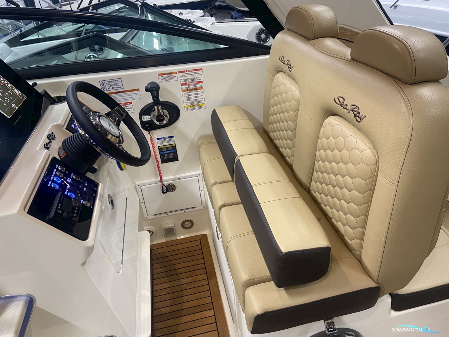 Sea Ray 265 Sundancer – Solgt