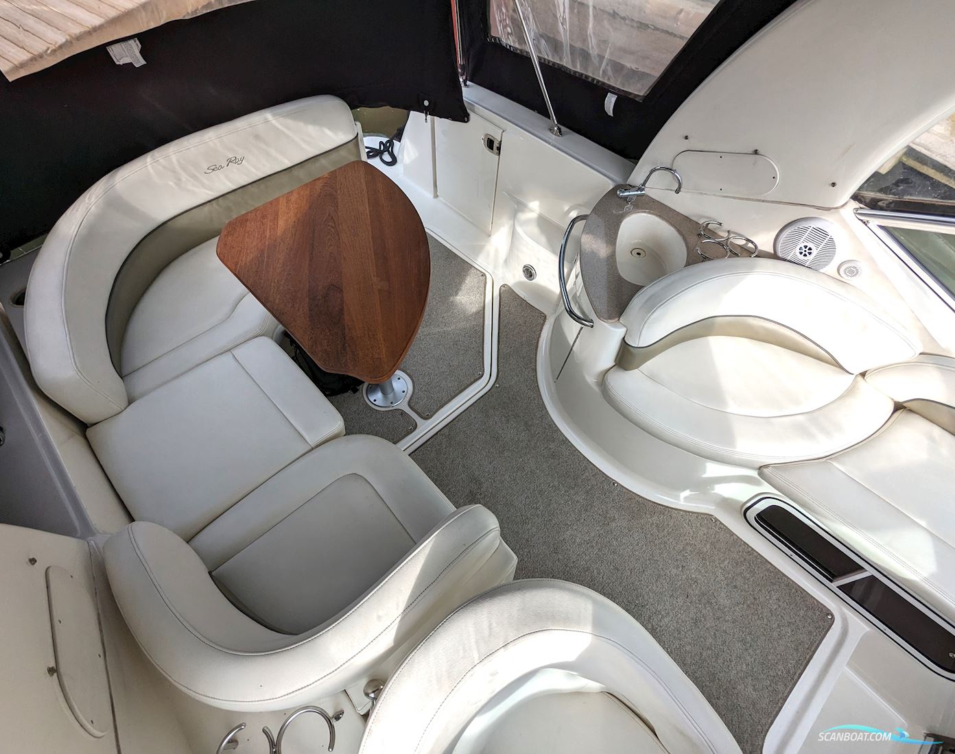 Sea Ray 275 Sundancer
