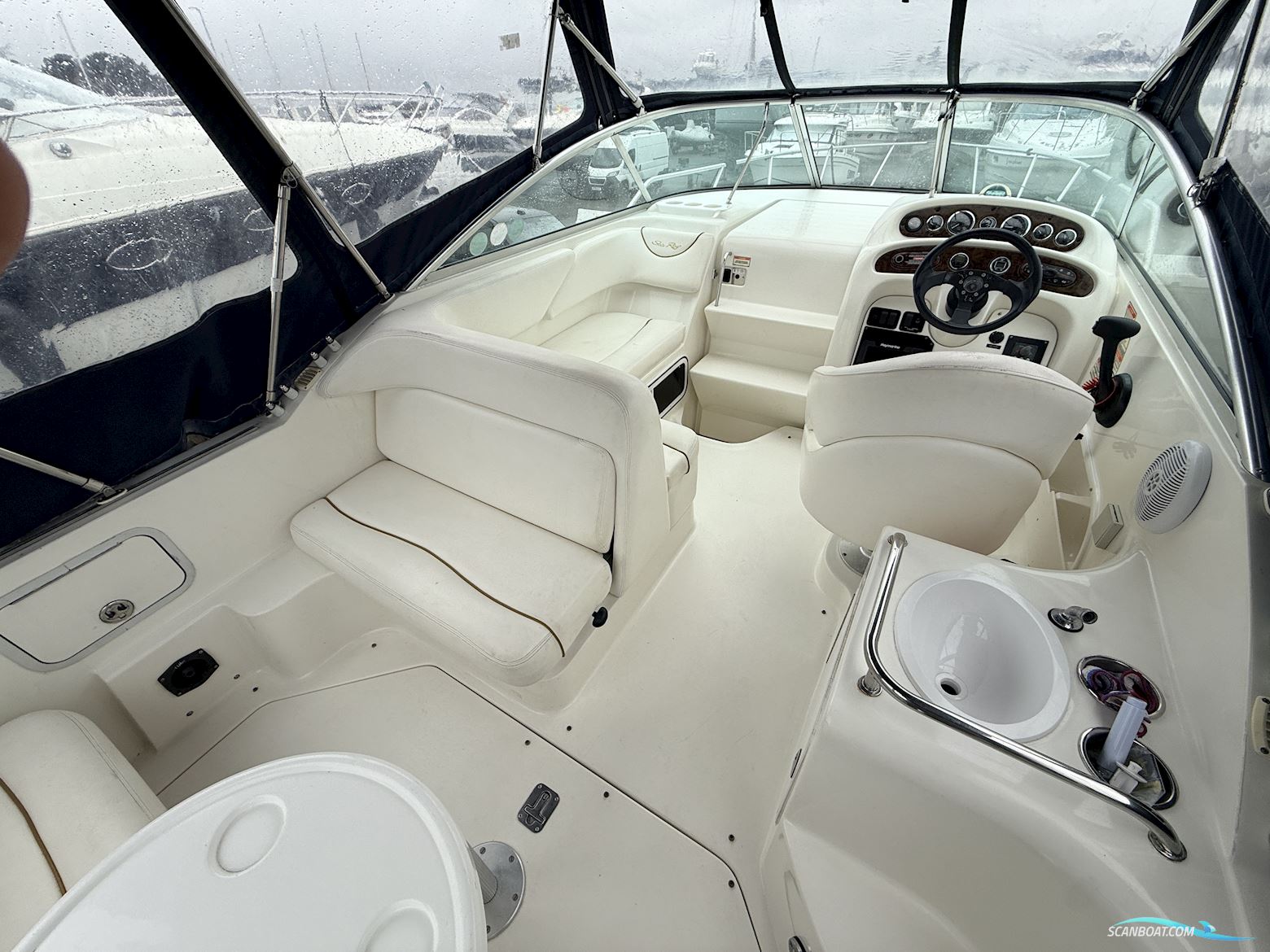 Sea Ray 275 Sundancer