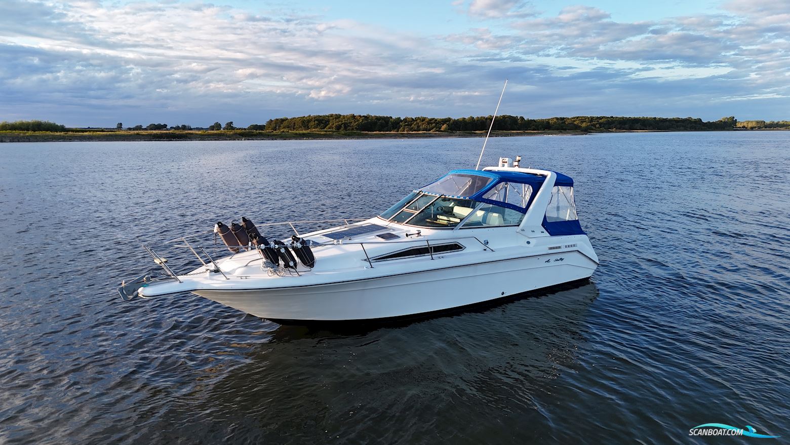 Sea Ray 290 Sundancer Motorboat 1990, with Mercruiser engine, Denmark