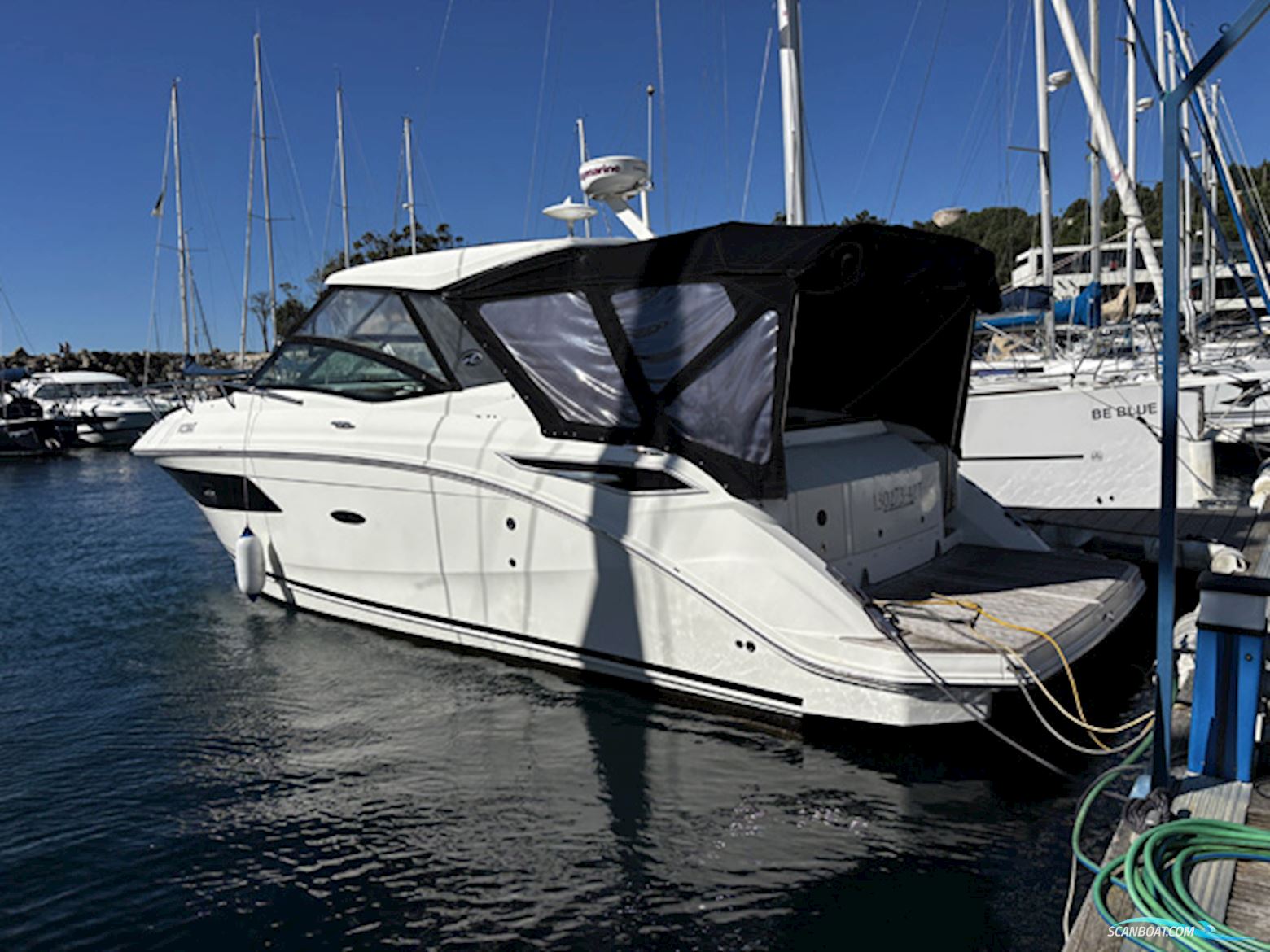 Sea Ray 320