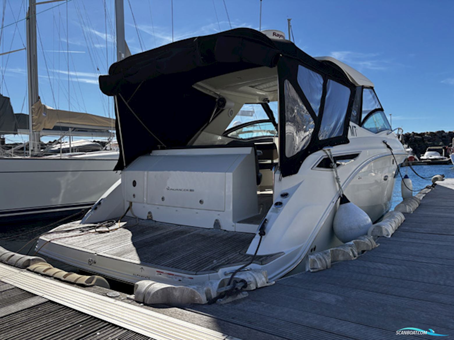 Sea Ray 320