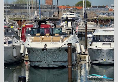 Sea Ray 320 Sundancer Motorboat 2019, with Mercruiser engine, Denmark