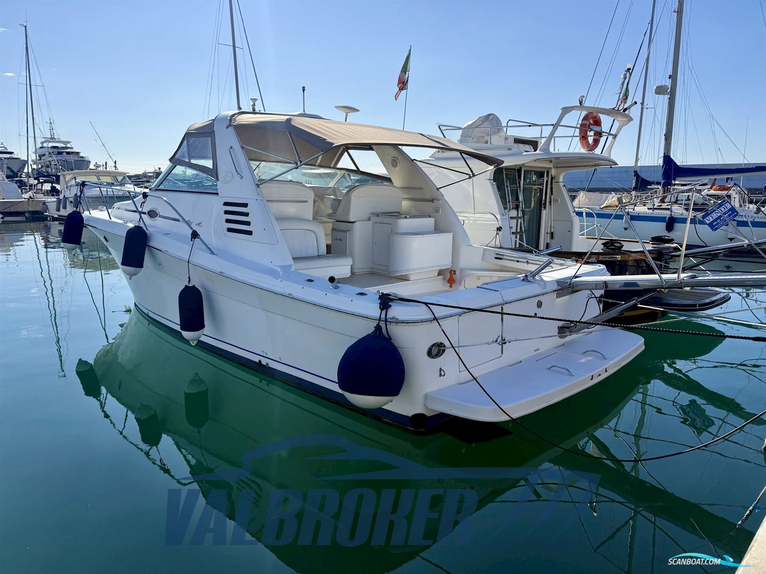 Sea Ray 330 Amberjack