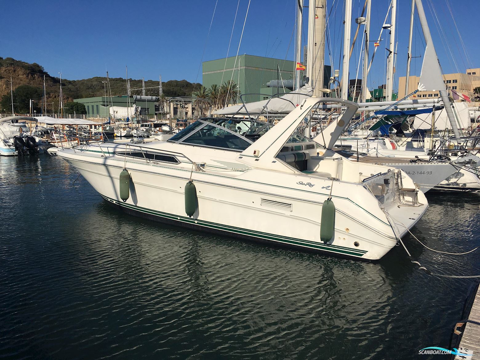 Sea Ray 330 Sundancer Motorboat 1991, with Cummins engine, Spain