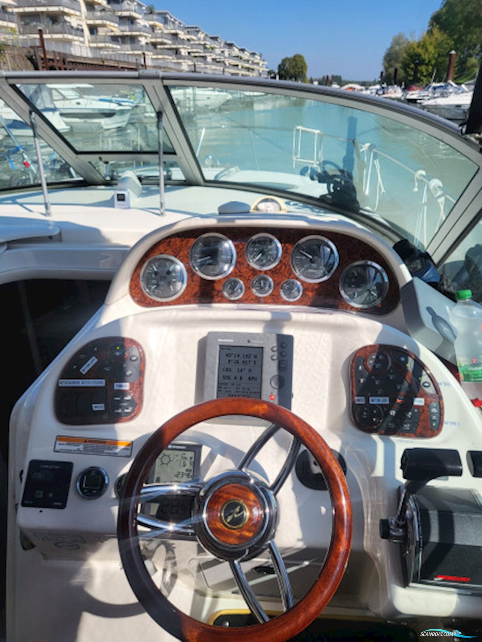 Sea Ray 335 Sundancer