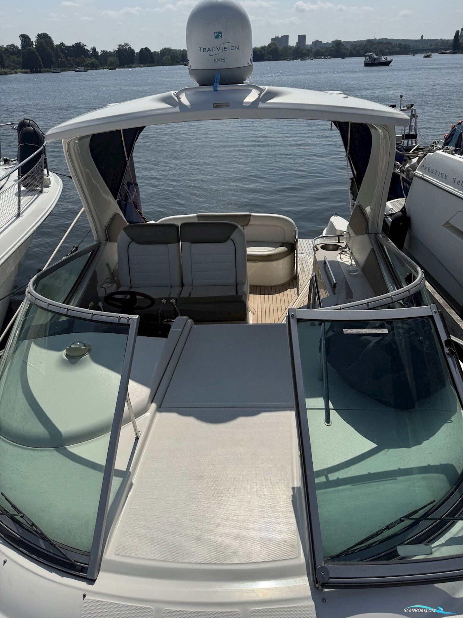 Sea Ray 335 Sundancer