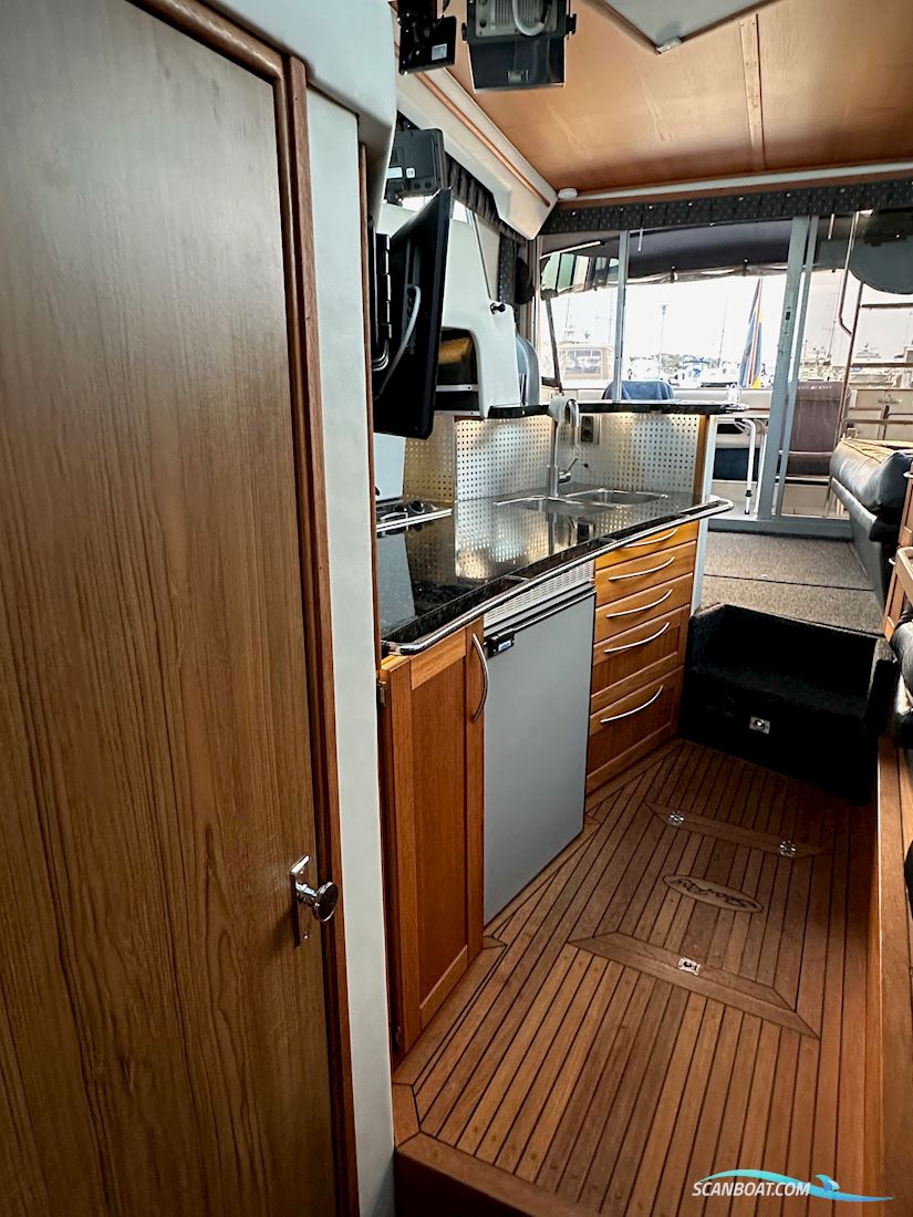 Sea Ray 340 Sedan Bridge