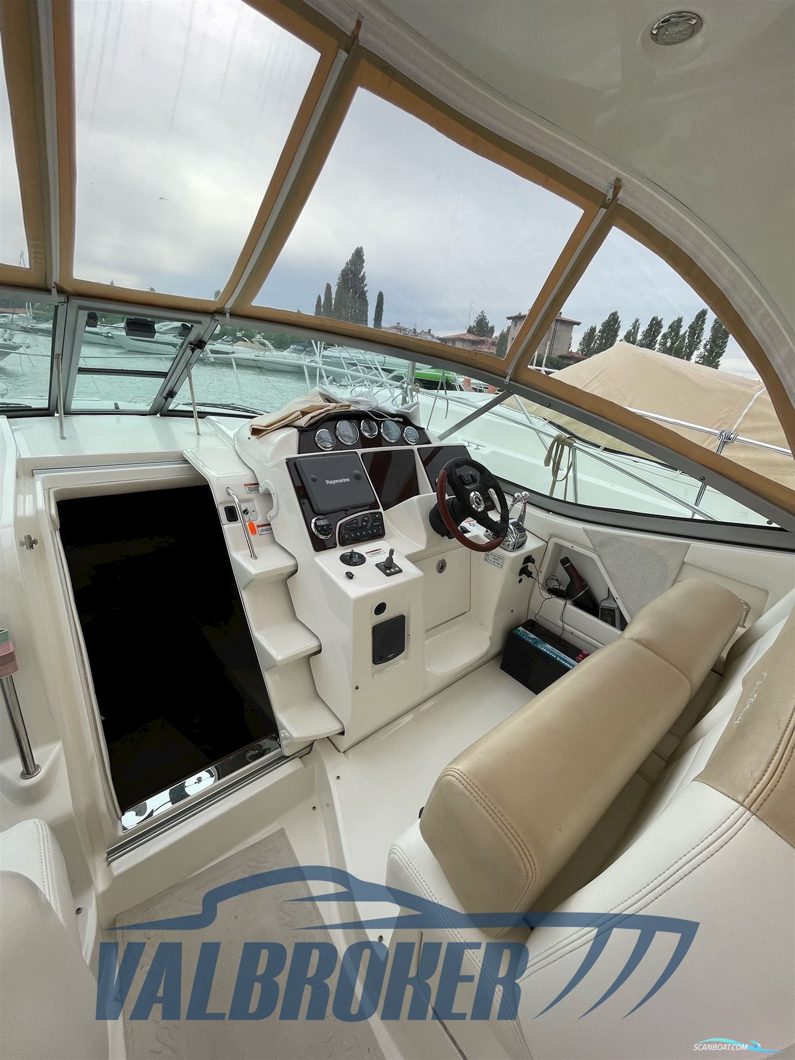 Sea Ray 355 DA SUNDANCER