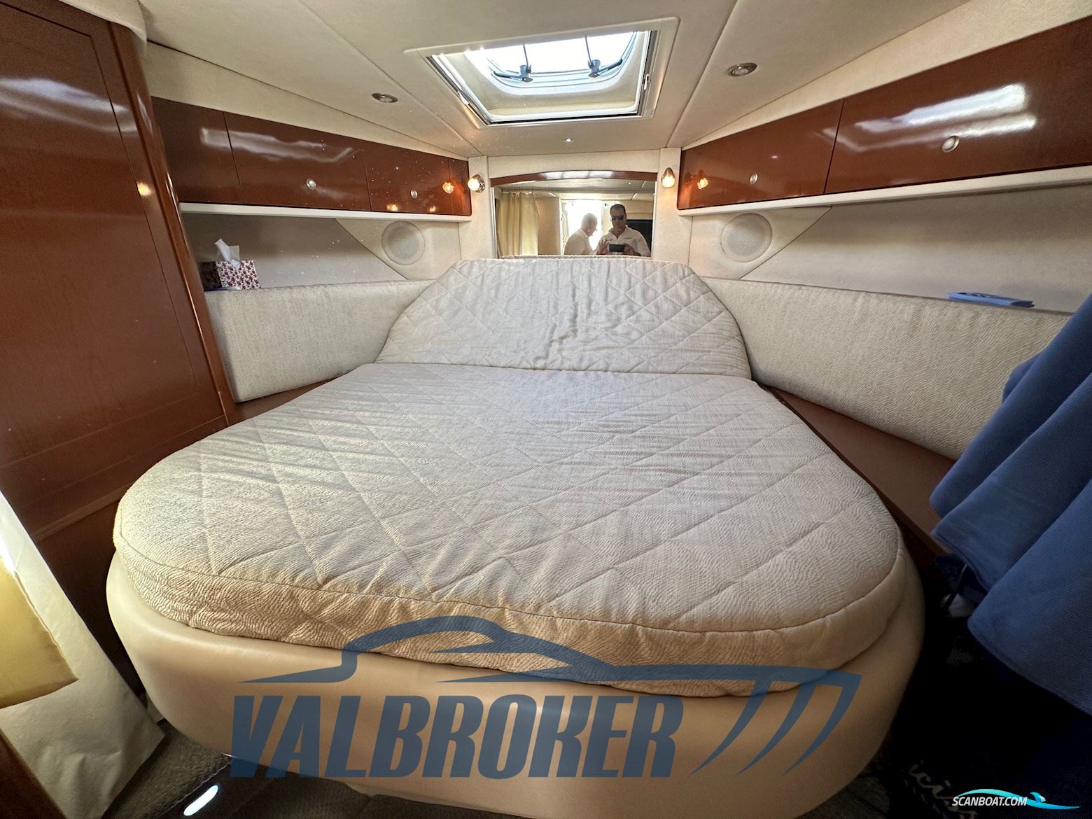 Sea Ray 355 DA Sundancer