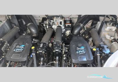 Sea Ray 355 Sundancer Motorboat 2005, with Mercruiser 350 Mag Mpi engine, Spain