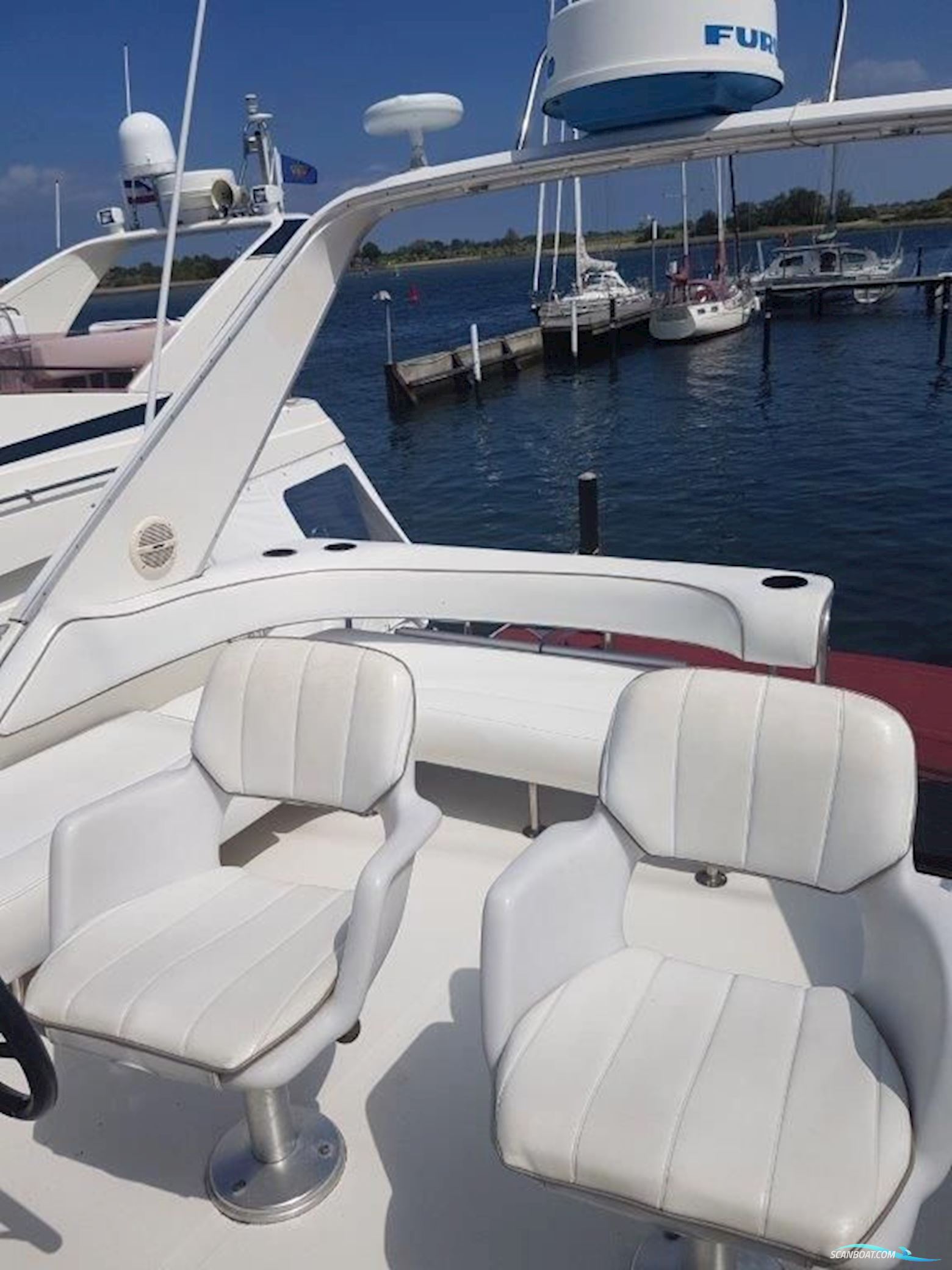 Sea Ray 370 DB