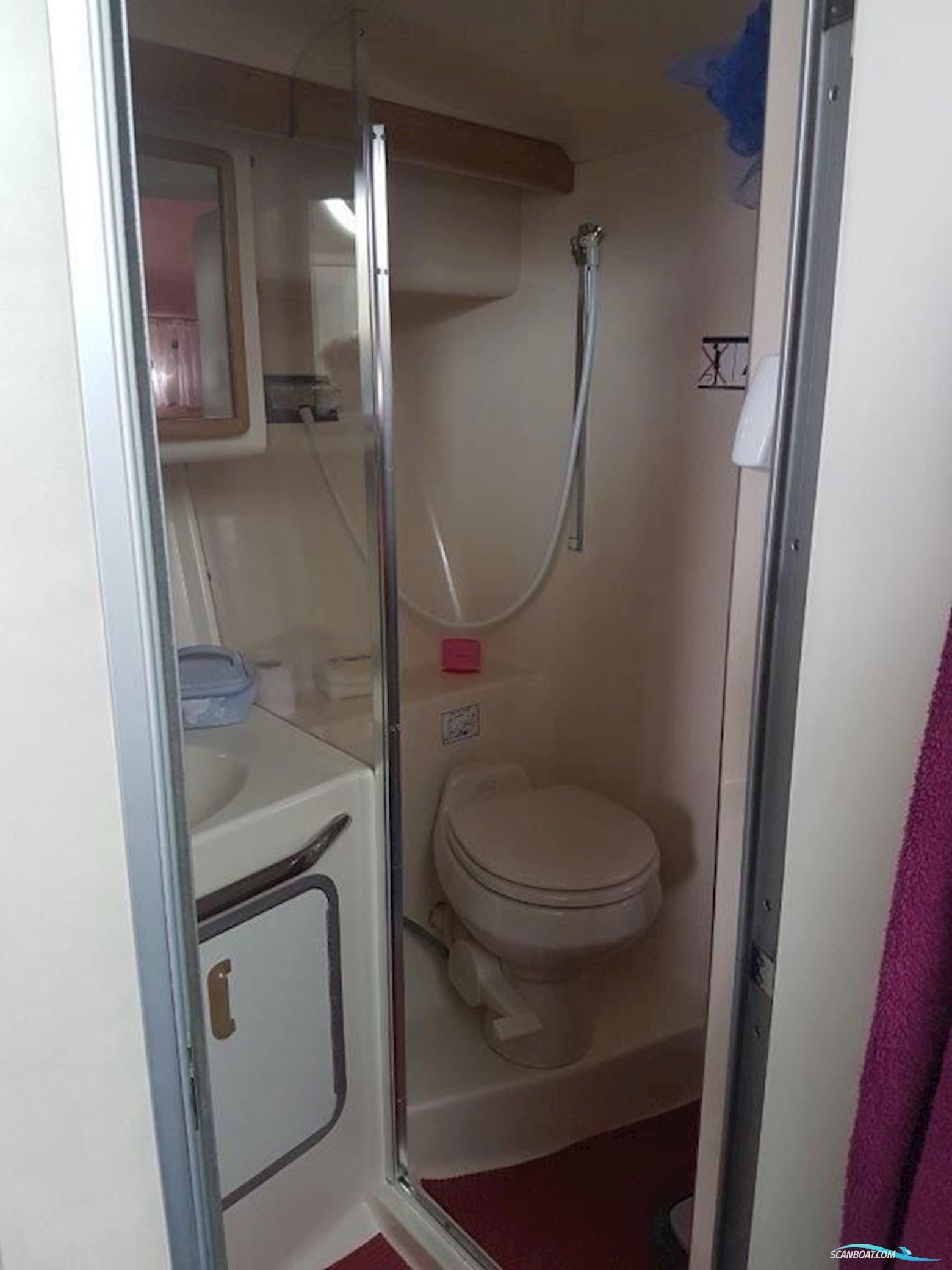 Sea Ray 370 DB