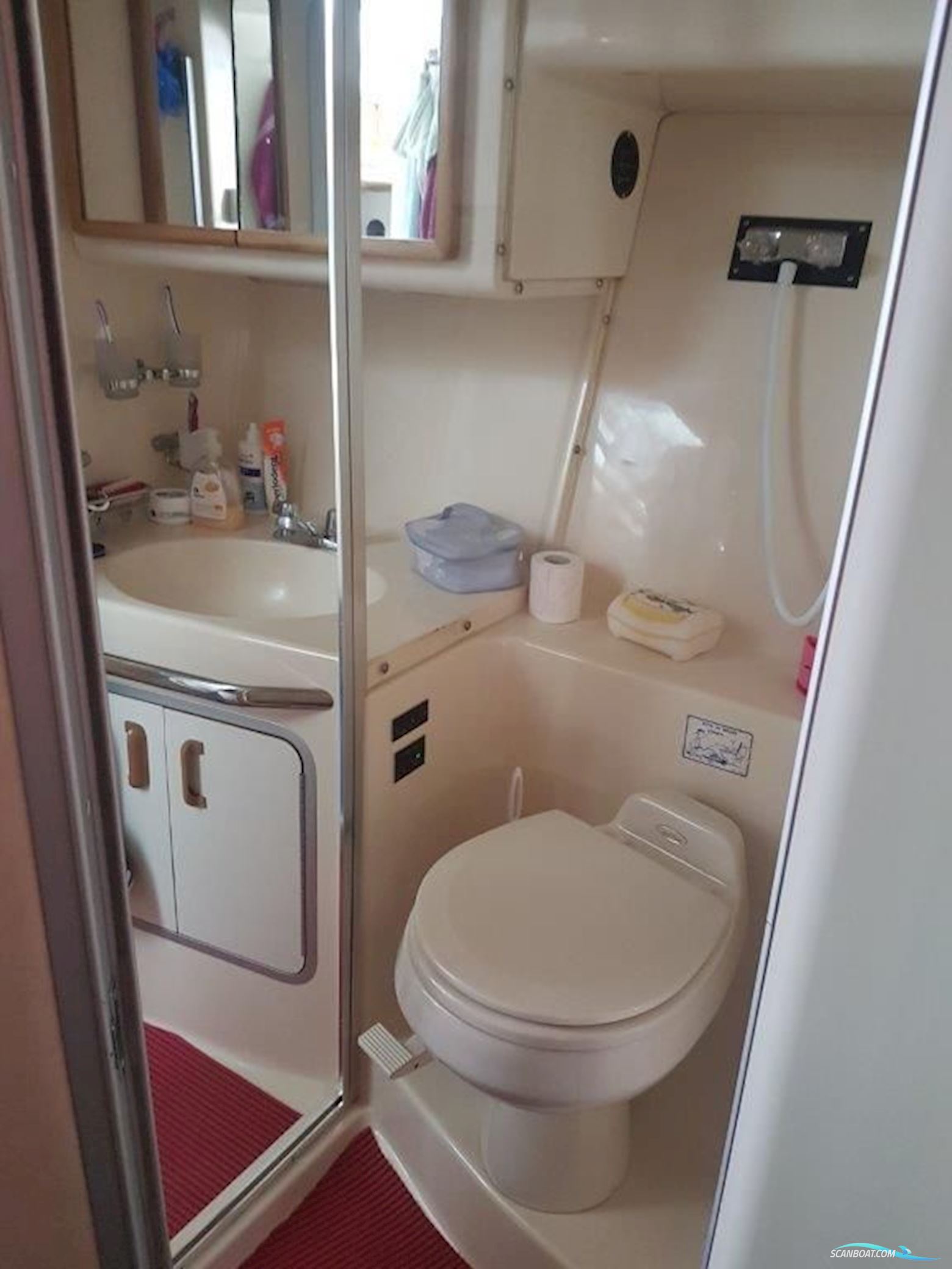 Sea Ray 370 DB