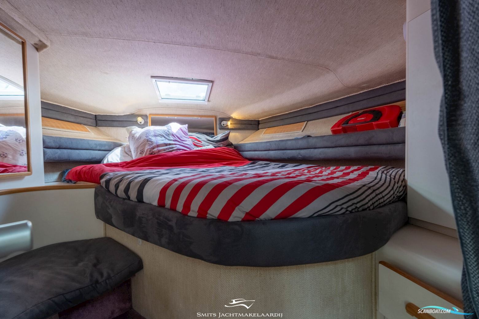Sea Ray 370 Express Cruiser