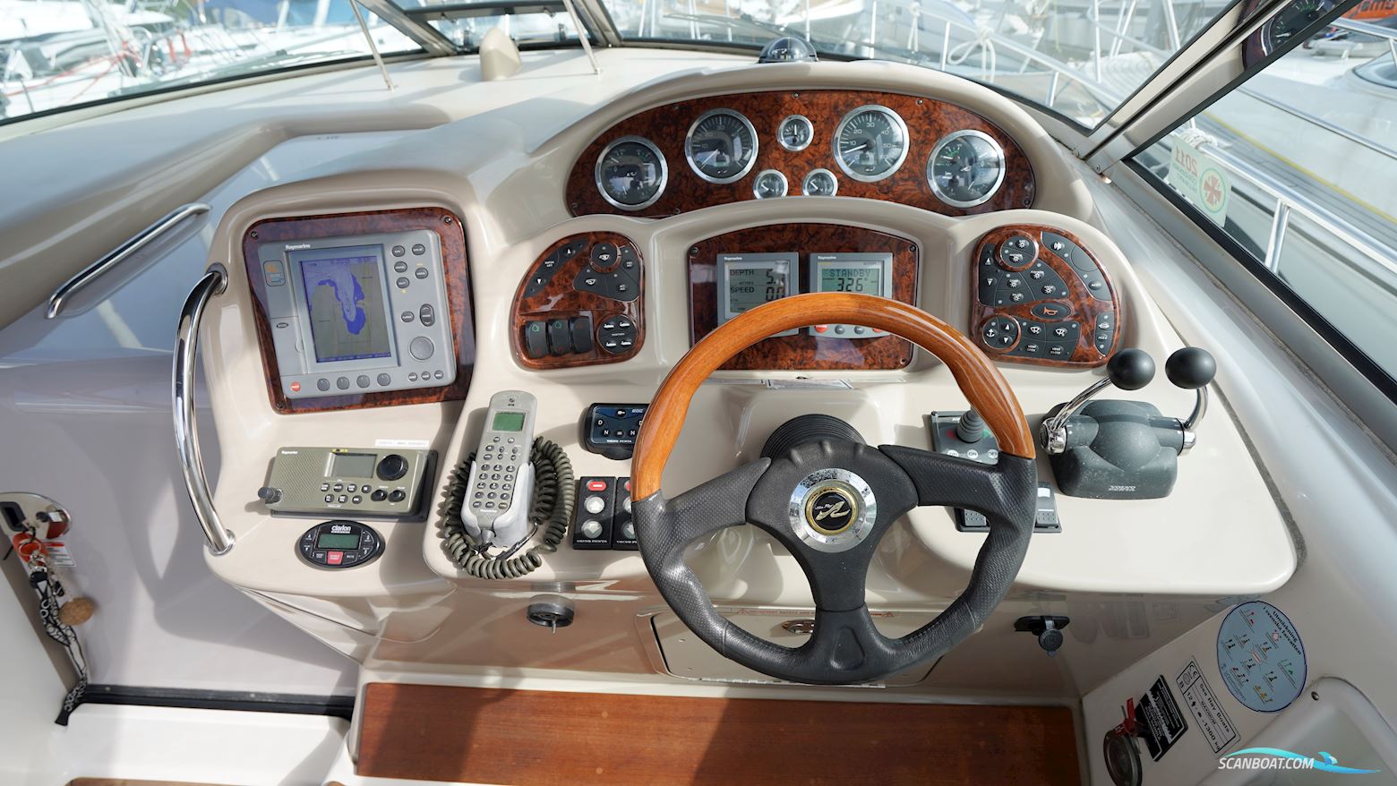 Sea Ray 375 Sundancer