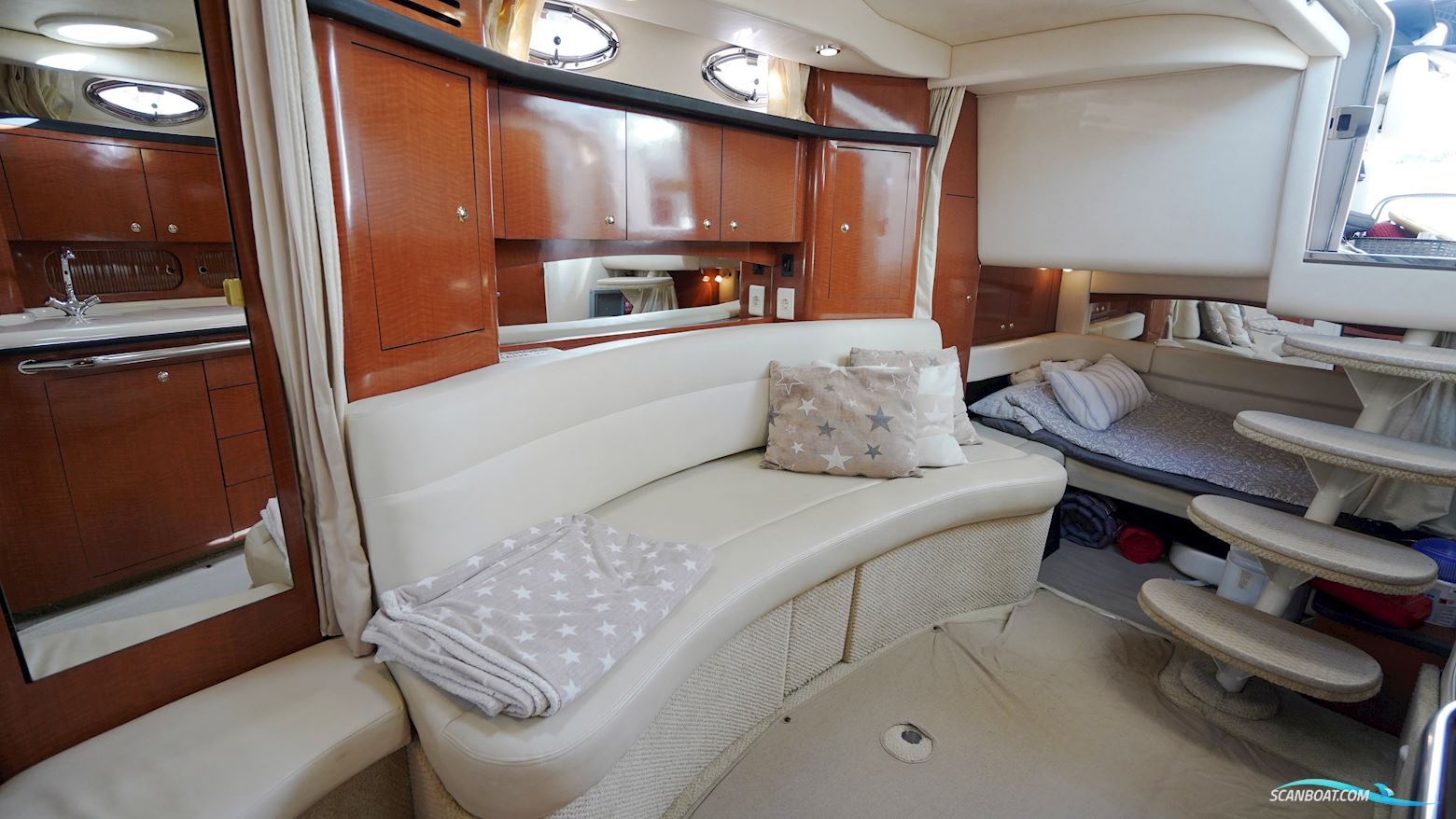 Sea Ray 375 Sundancer