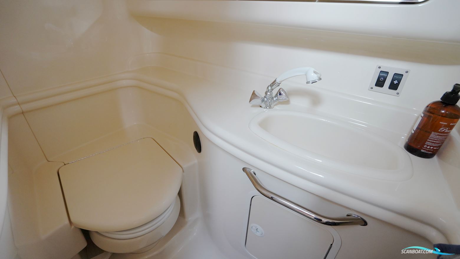 Sea Ray 375 Sundancer