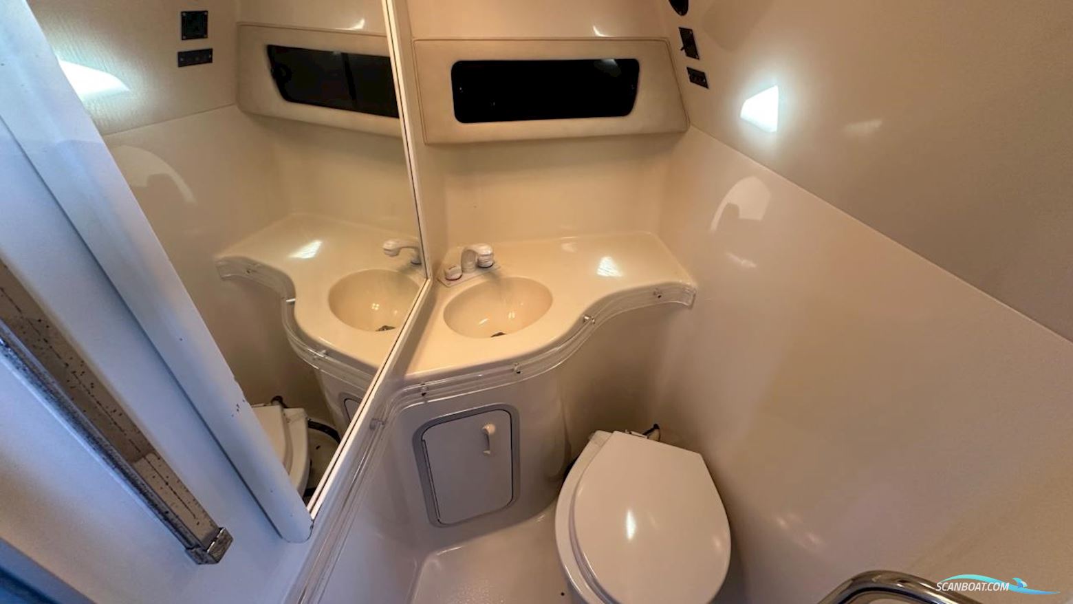 Sea Ray 380 SS