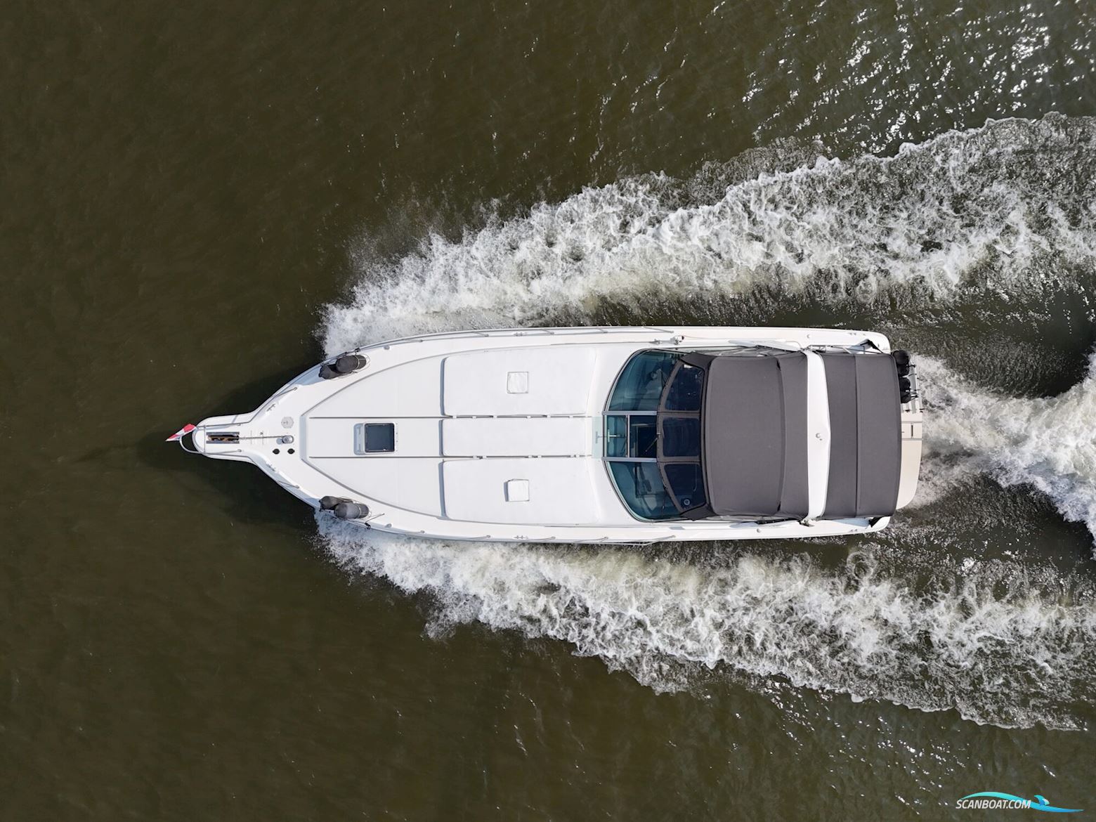 Sea Ray 400 Express Cruiser