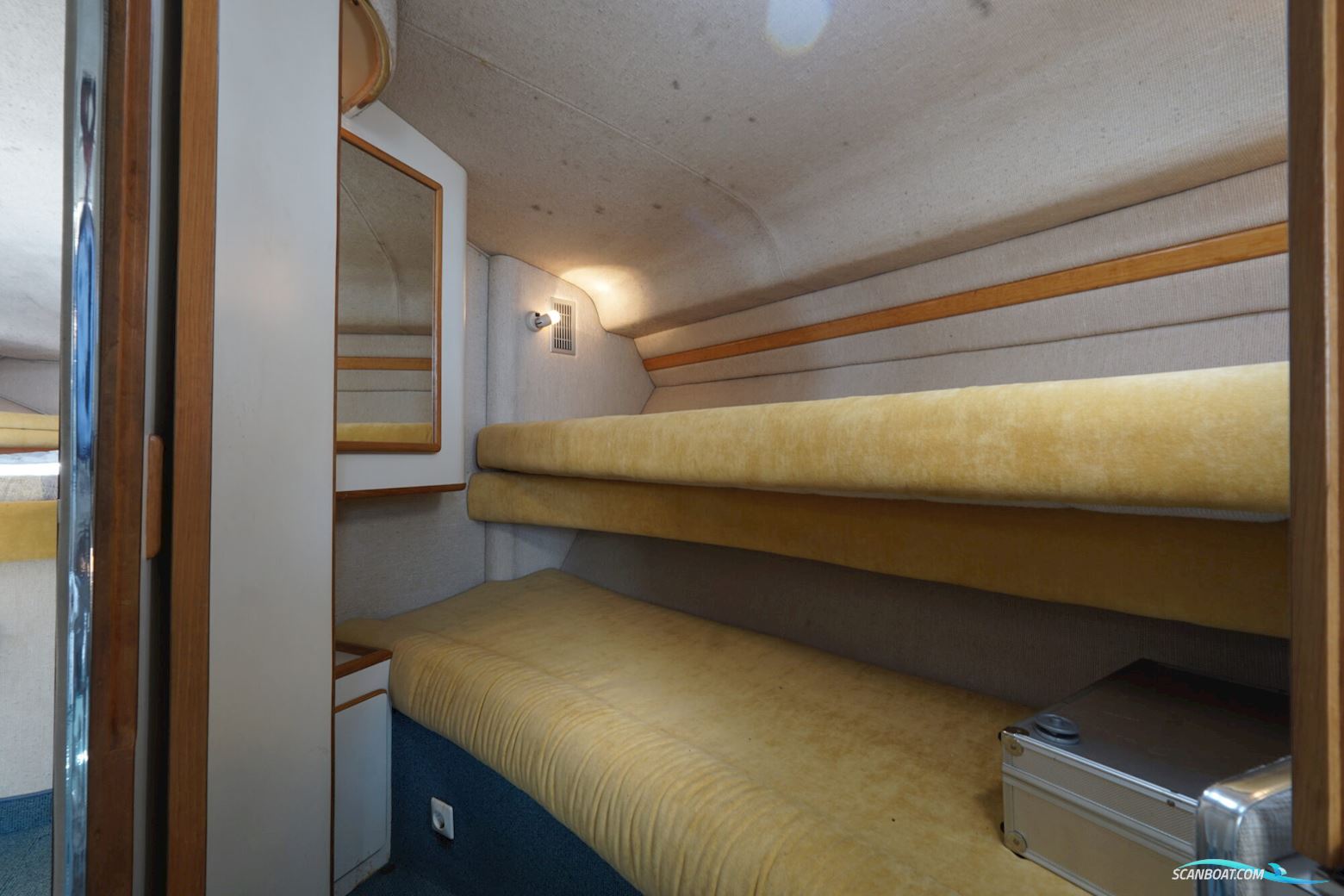 Sea Ray 400 Express Cruiser