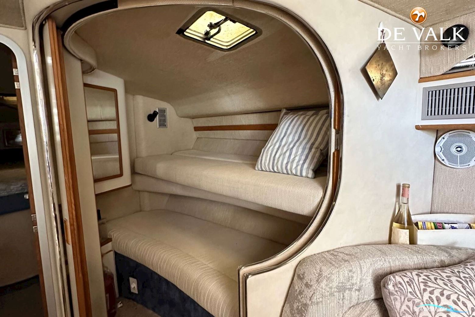 Sea Ray 400 Express Cruiser