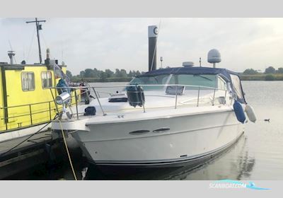 Sea Ray 400 Express Cruiser Motorboat 1988, with Caterpillar engine, The Netherlands