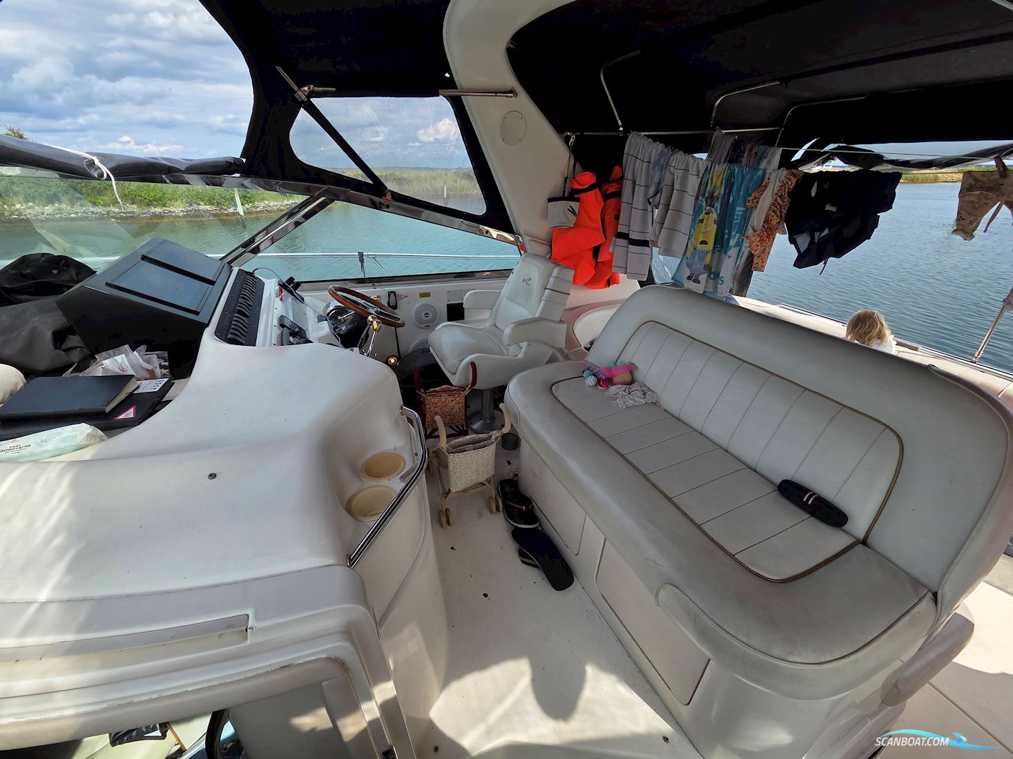 Sea Ray 400 Sundancer