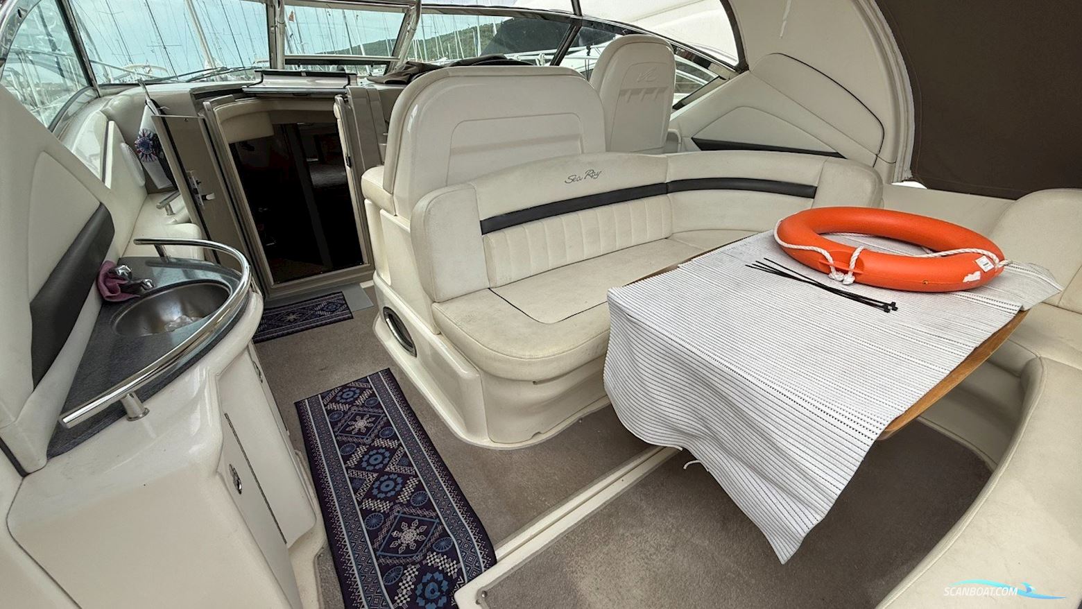 Sea Ray 425 SD - CUMMINS DIESEL