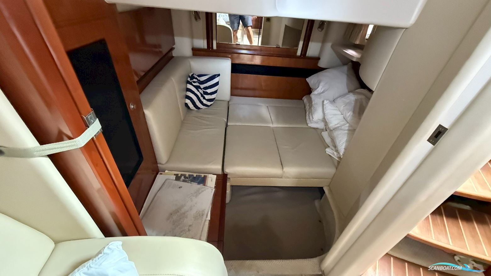 Sea Ray 425 SD - CUMMINS DIESEL