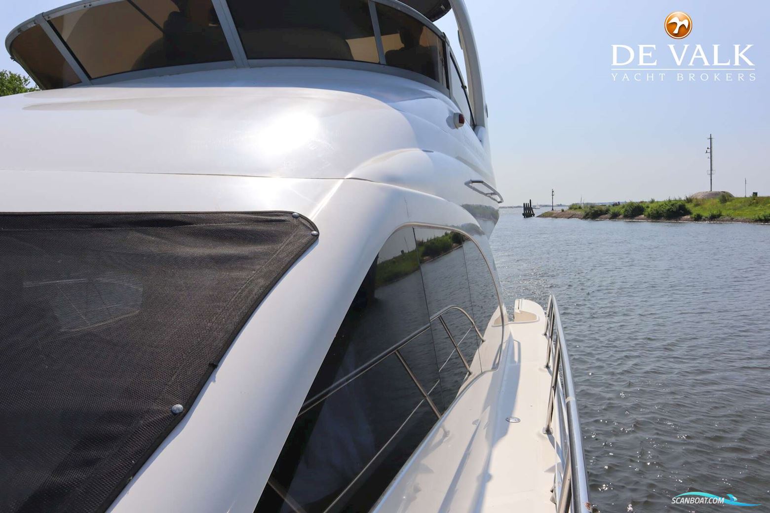 Sea Ray 455 Sedan Bridge