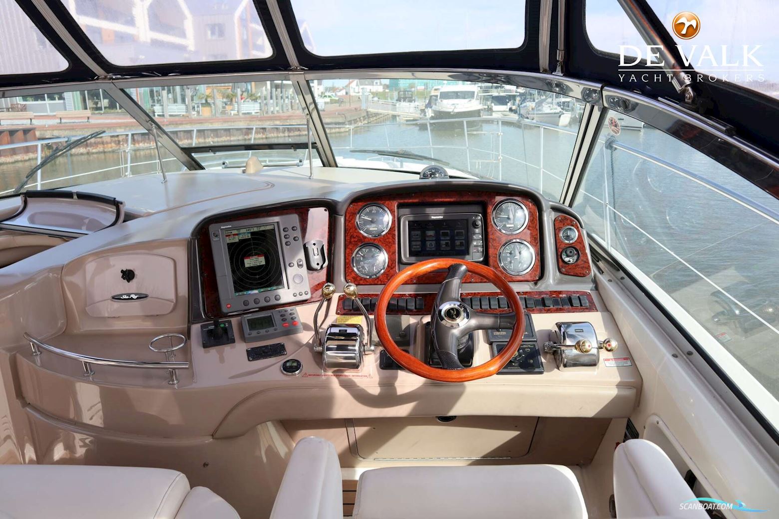 Sea Ray 455 Sundancer