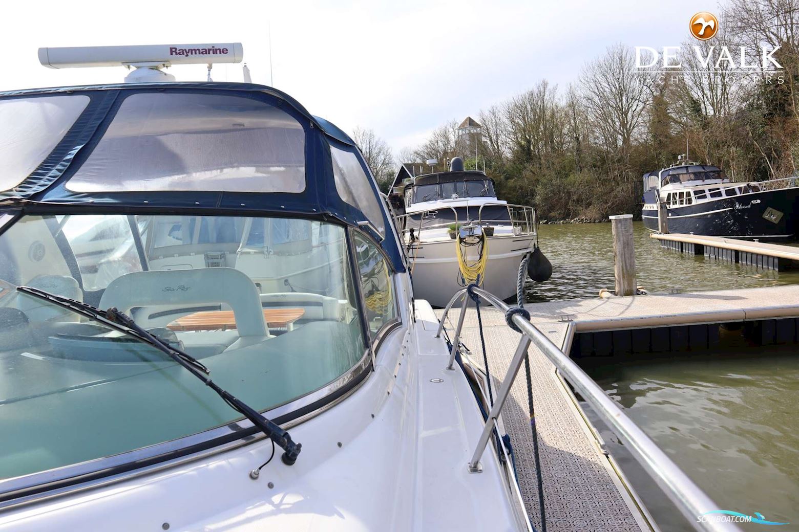 Sea Ray 455 Sundancer